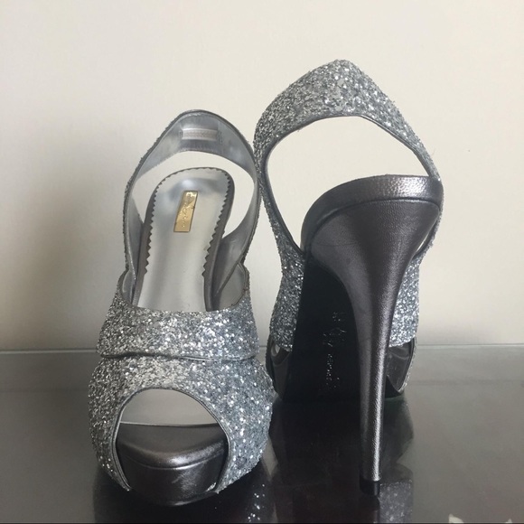 Report Signature Carleton Silver Glitter Pumps - Picture 3 of 6